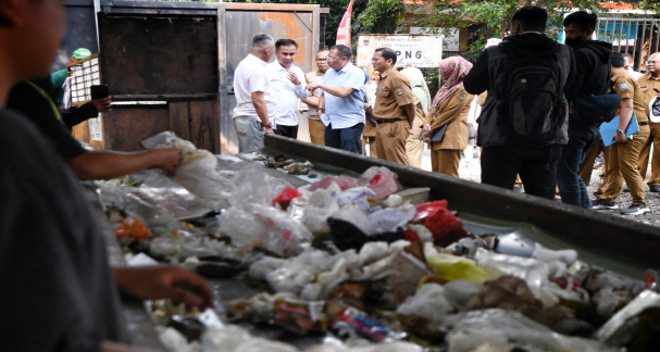 Bandung Raih Penghargaan Kota Terbaik dalam Penanganan Sampah